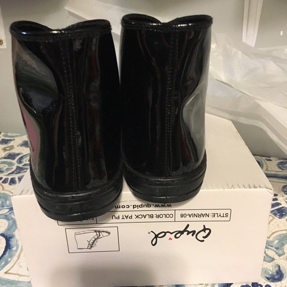 Qupid Black patent high top capped toe sneakers - Picture 6 of 9